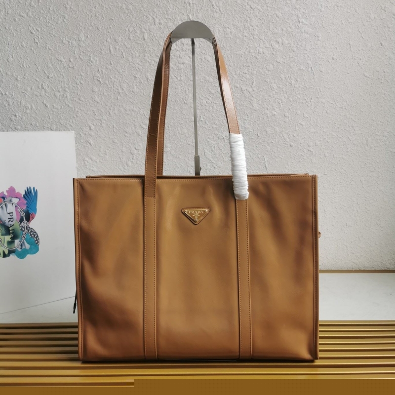 Pra*a shopping bags